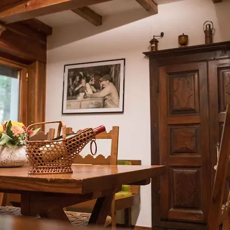 Fromy, Saint-vincent, Aosta Valley Chalet